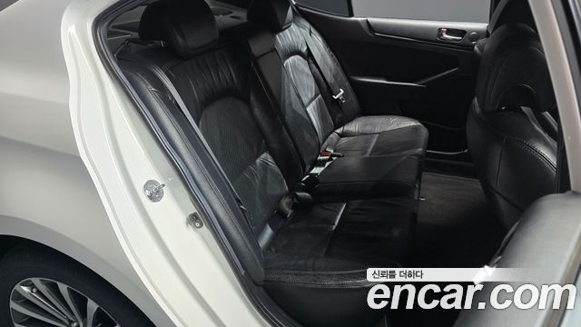 Kia K7 2010 — photo 11