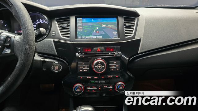 Kia K7 2010 — photo 14