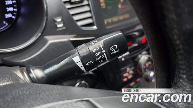Kia K7 2010 — photo 18