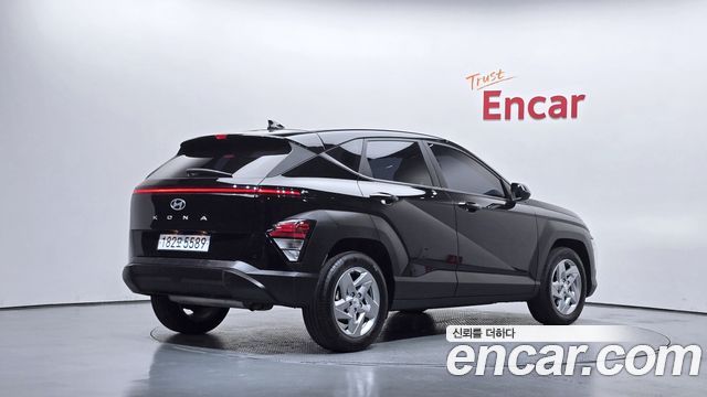 Hyundai Kona 2023 — photo 2