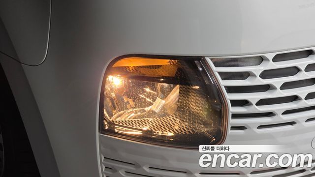 Hyundai Staria 2025 — photo 8