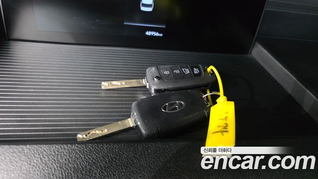 Hyundai Staria 2025 — photo 28