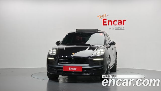 Porsche Macan 2023 — photo 3
