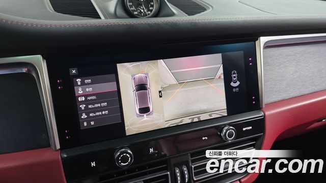 Porsche Macan 2023 — photo 21