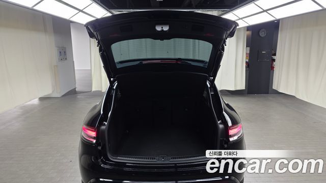 Porsche Macan 2023 — photo 23