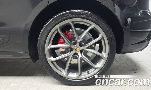 Porsche Macan 2023 — photo 7