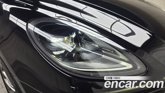 Porsche Macan 2023 — photo 8