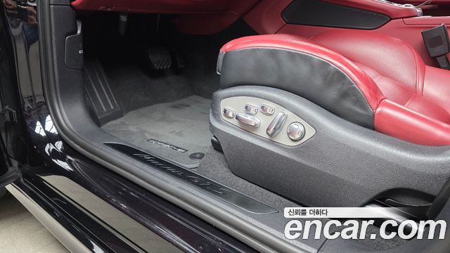 Porsche Macan 2023 — photo 31