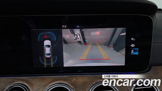 Mercedes-Benz E-Class 2021 — photo 20