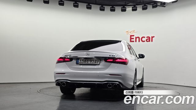 Mercedes-Benz E-Class 2021 — photo 4