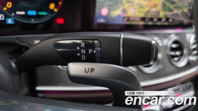 Mercedes-Benz E-Class 2021 — photo 9