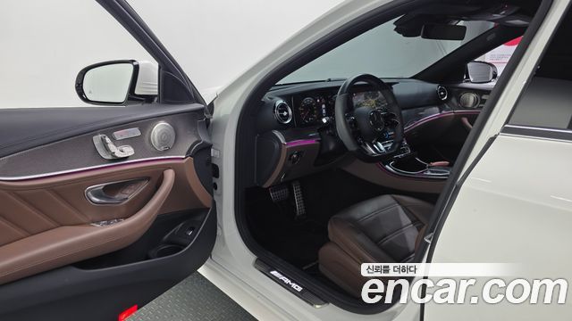 Mercedes-Benz E-Class 2021 — photo 10