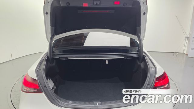 Mercedes-Benz E-Class 2021 — photo 20