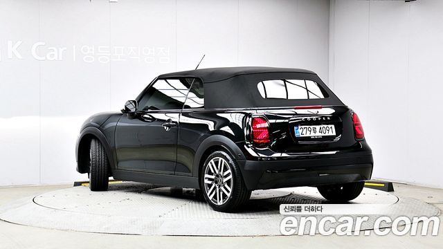 Mini Cooper Convertible 2025 — photo 2