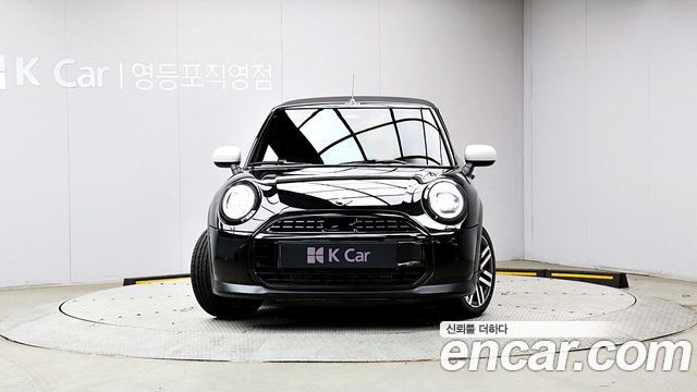 Mini Cooper Convertible 2025 — photo 3