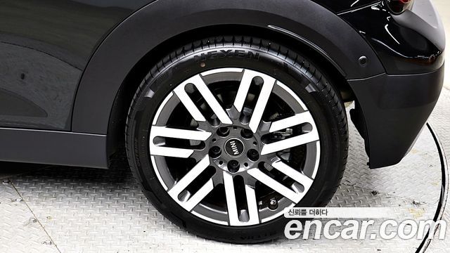 Mini Cooper Convertible 2025 — photo 6