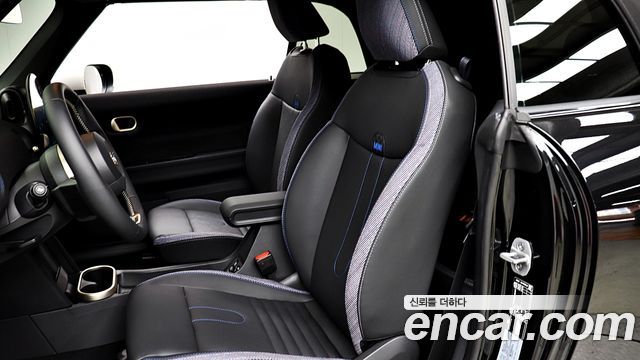 Mini Cooper Convertible 2025 — photo 14