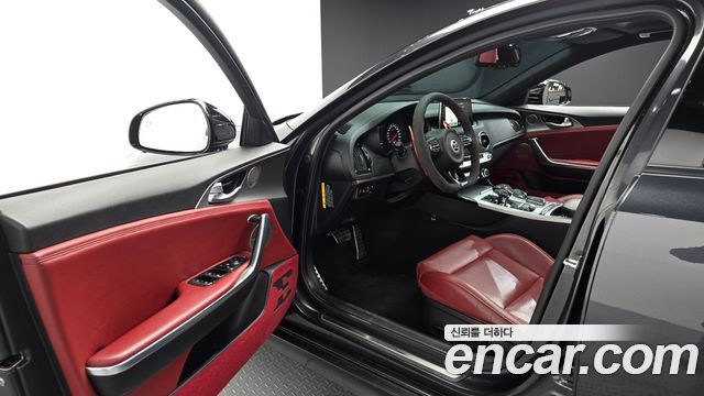 Kia Stinger 2020 — photo 10