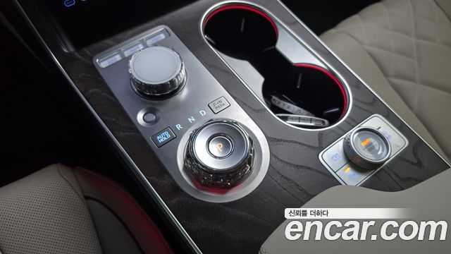 Genesis GV80 2024 — photo 12