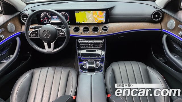 Mercedes-Benz E-Class 2019 — photo 10