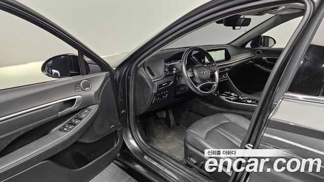Hyundai Sonata 2022 — photo 13
