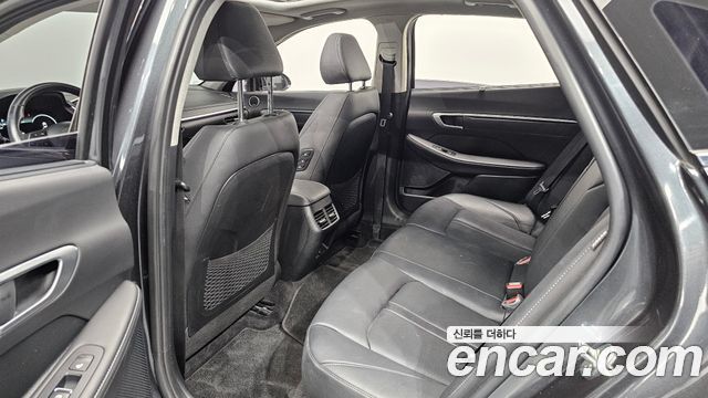 Hyundai Sonata 2022 — photo 18