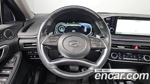 Hyundai Sonata 2022 — photo 19