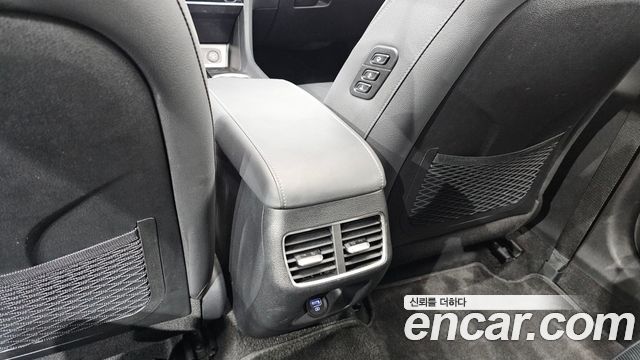 Hyundai Sonata 2022 — photo 31