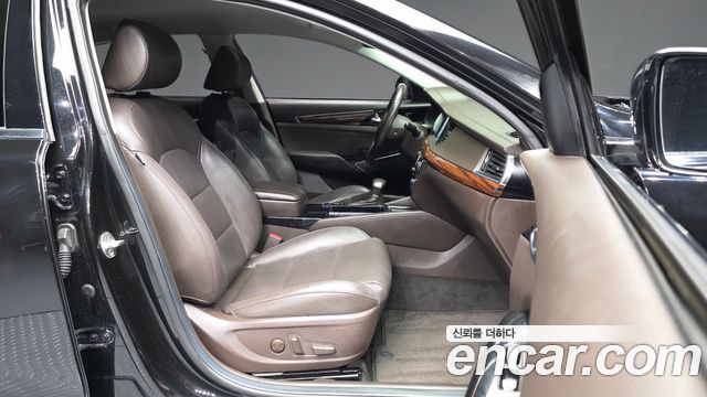Kia K7 2017 — photo 11