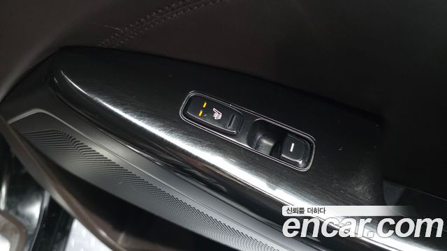 Kia K7 2017 — photo 19