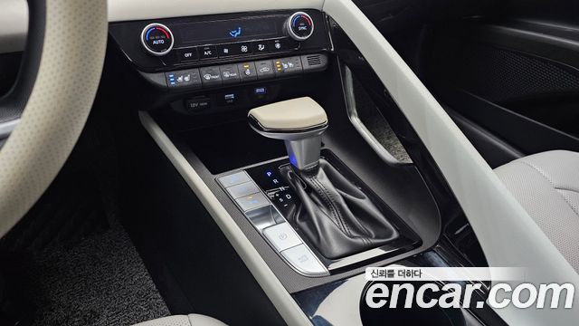 Hyundai AVANTE 2021 — photo 12
