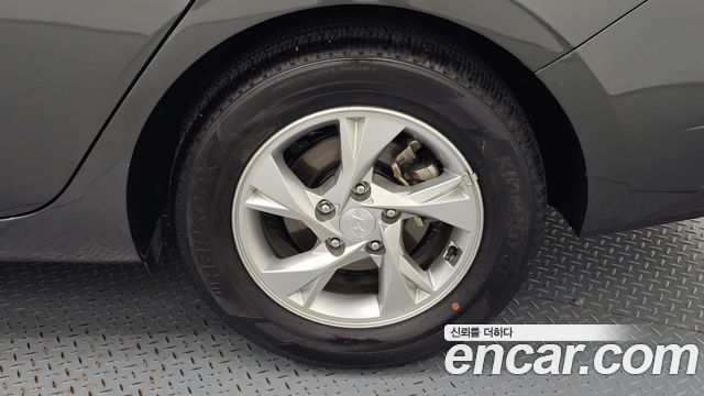 Hyundai AVANTE 2021 — photo 7
