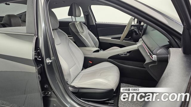 Hyundai AVANTE 2021 — photo 16