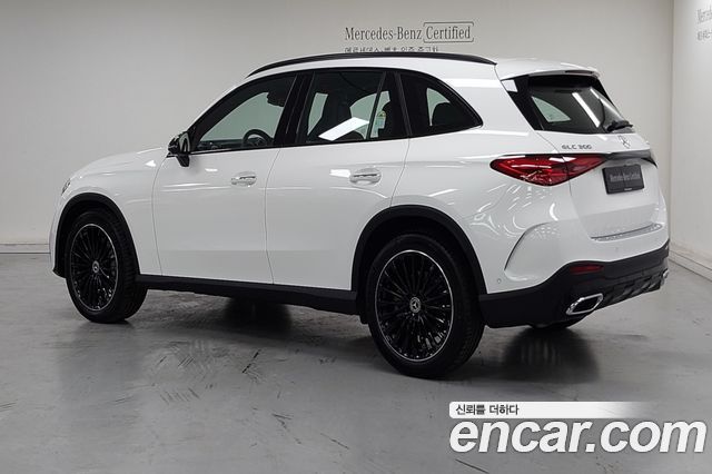 Mercedes-Benz GLC-Class 2026 — photo 2
