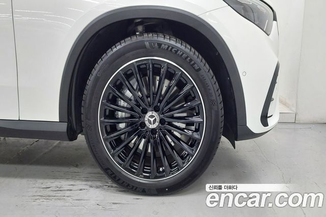 Mercedes-Benz GLC-Class 2026 — photo 5