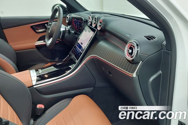 Mercedes-Benz GLC-Class 2026 — photo 10