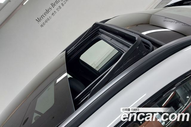 Mercedes-Benz GLC-Class 2026 — photo 18