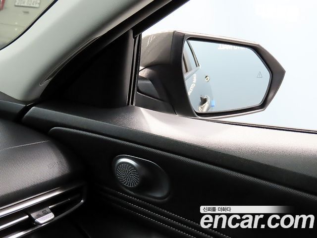 Hyundai AVANTE 2023 — photo 17