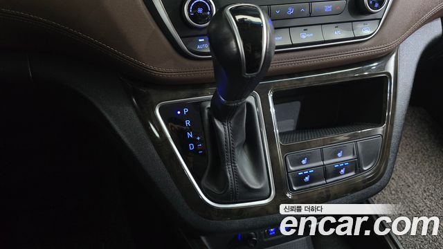 Hyundai Starex 2020 — photo 12