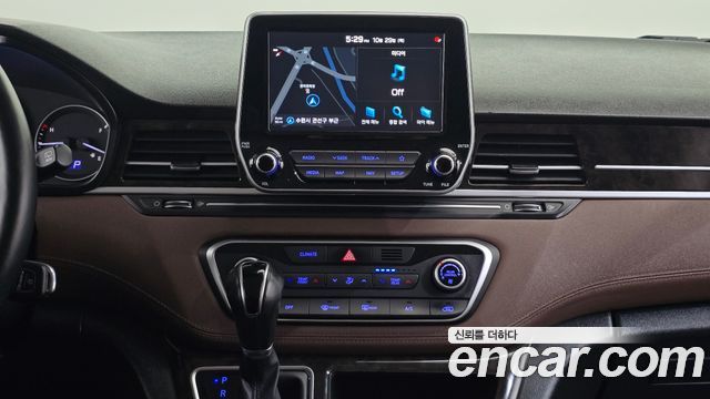Hyundai Starex 2020 — photo 21