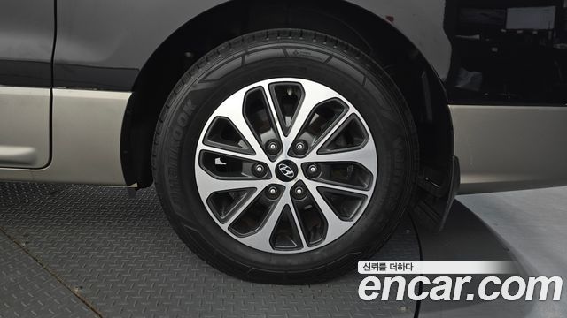 Hyundai Starex 2020 — photo 7
