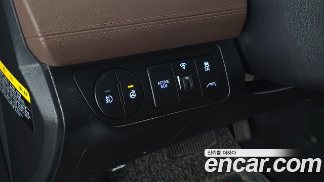Hyundai Starex 2020 — photo 28