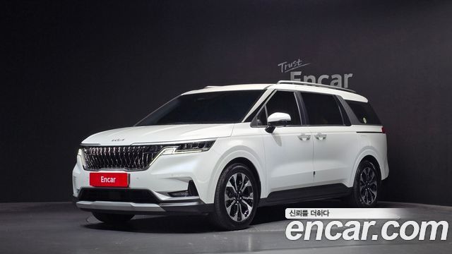 Kia Canival 2023 — photo 1