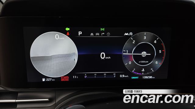 Kia Canival 2023 — photo 11