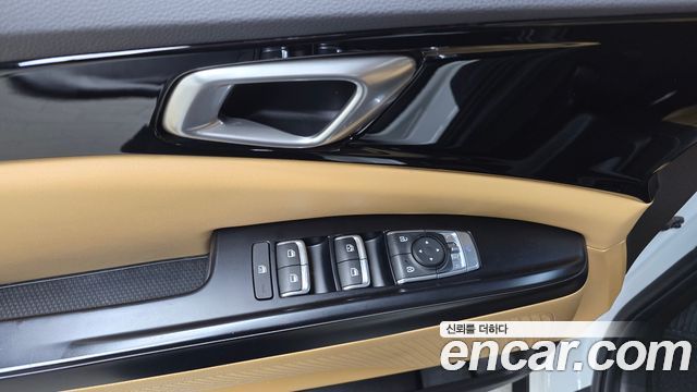 Kia Canival 2023 — photo 25