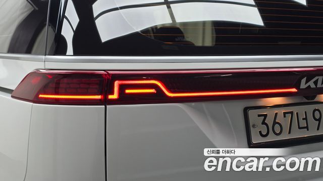 Kia Canival 2023 — photo 9