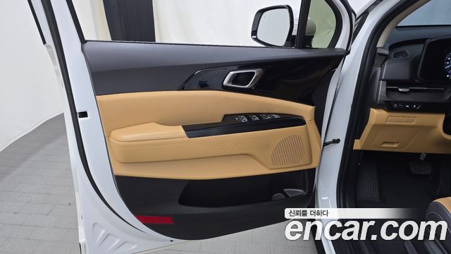 Kia Canival 2023 — photo 14