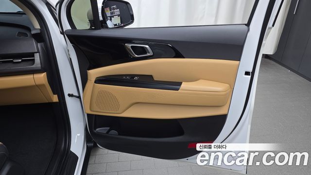 Kia Canival 2023 — photo 15