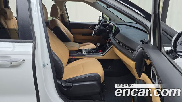 Kia Canival 2023 — photo 16