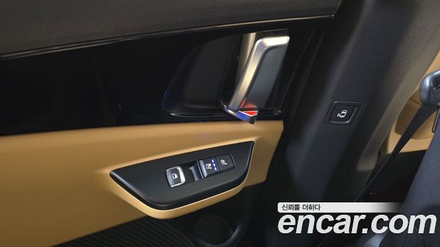 Kia Canival 2023 — photo 30